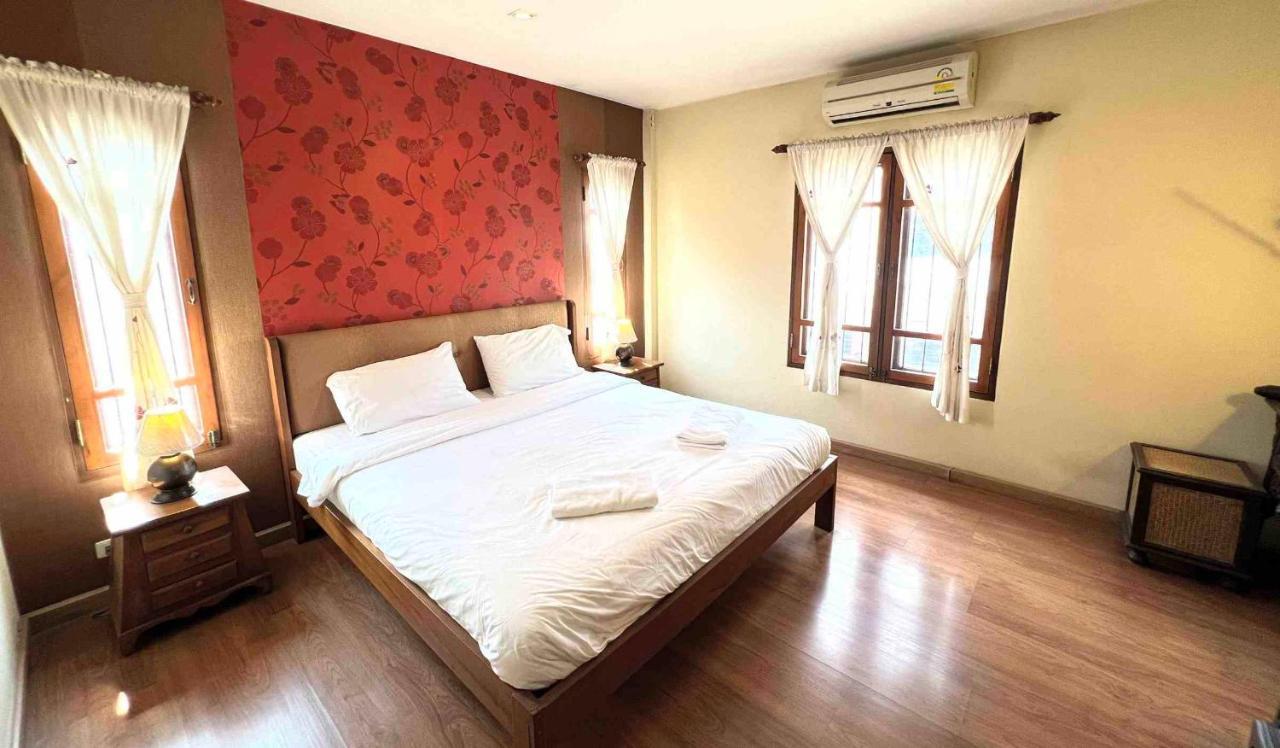 Plumeriahome Near Walking Street Chiang Mai Bagian luar foto