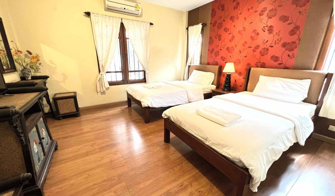Plumeriahome Near Walking Street Chiang Mai Bagian luar foto