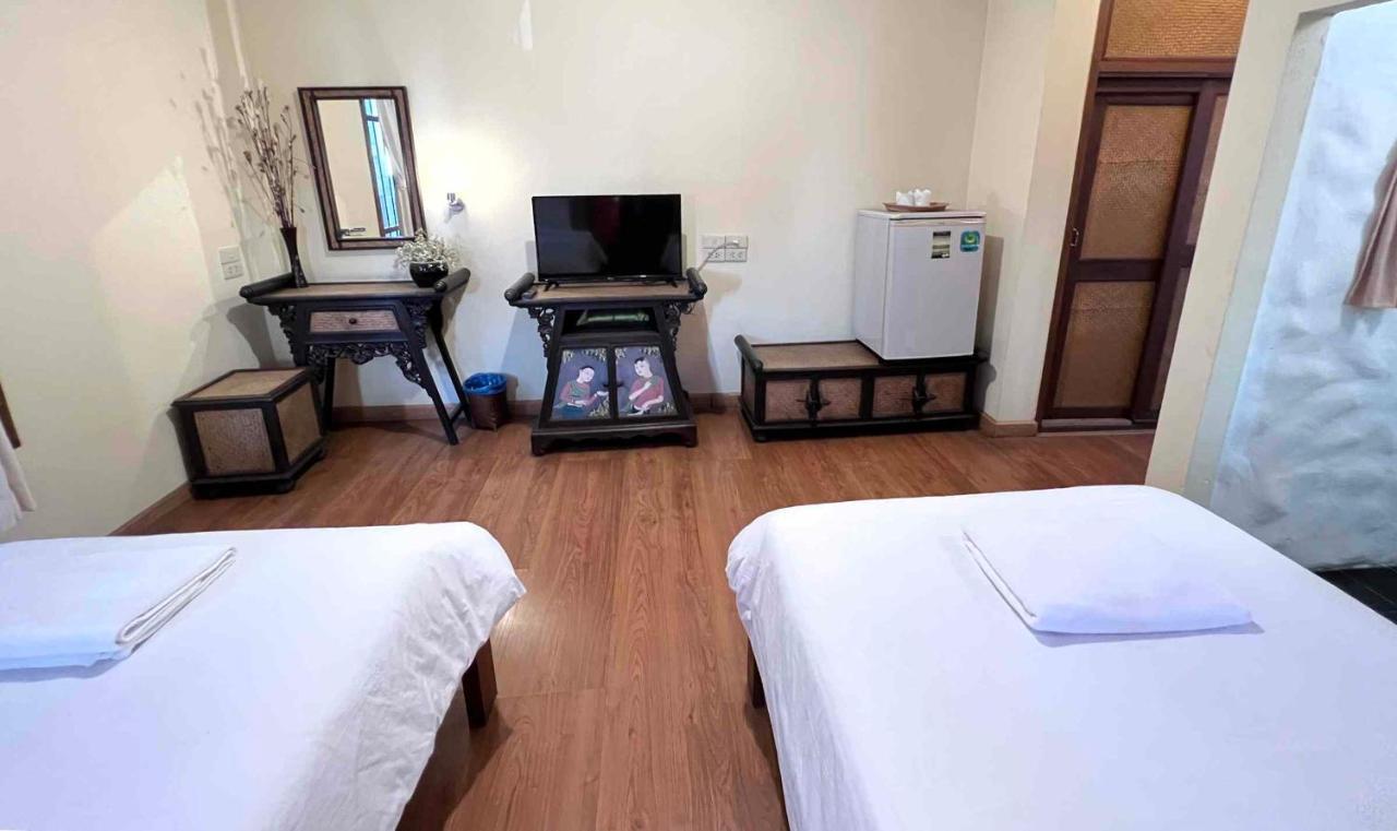 Plumeriahome Near Walking Street Chiang Mai Bagian luar foto