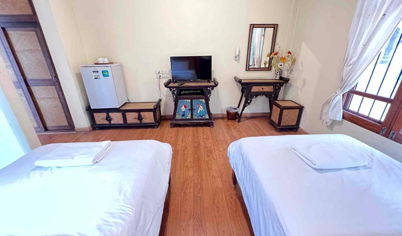 Plumeriahome Near Walking Street Chiang Mai Bagian luar foto