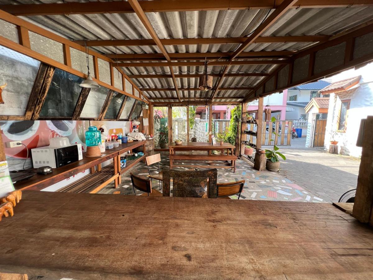 Plumeriahome Near Walking Street Chiang Mai Bagian luar foto