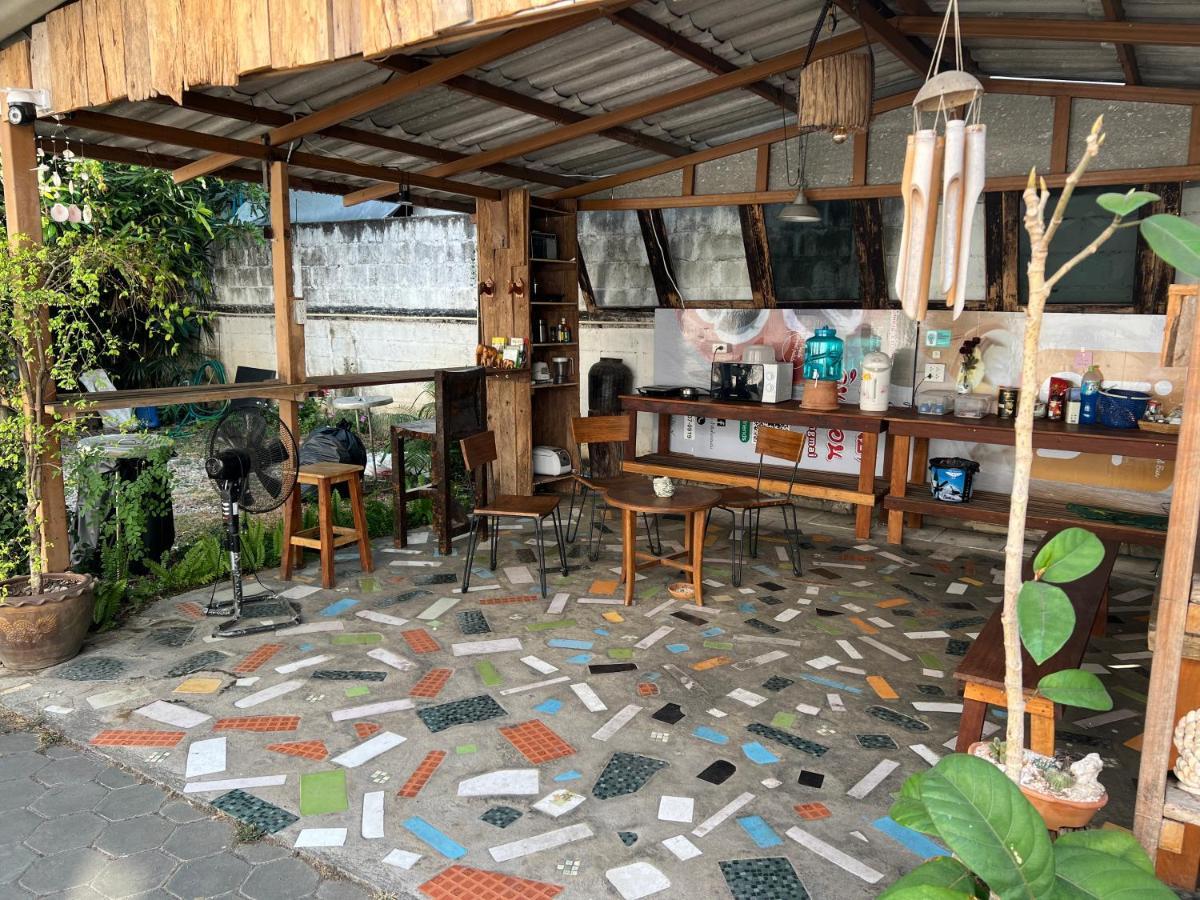 Plumeriahome Near Walking Street Chiang Mai Bagian luar foto